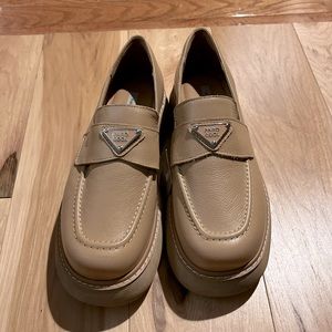 NWT Brazilian Leather Loafers 🤎